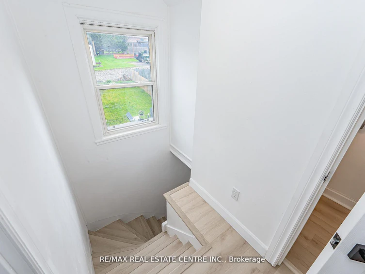 17 Dover Street, Woodstock, ON, N4S 3L7 - 21