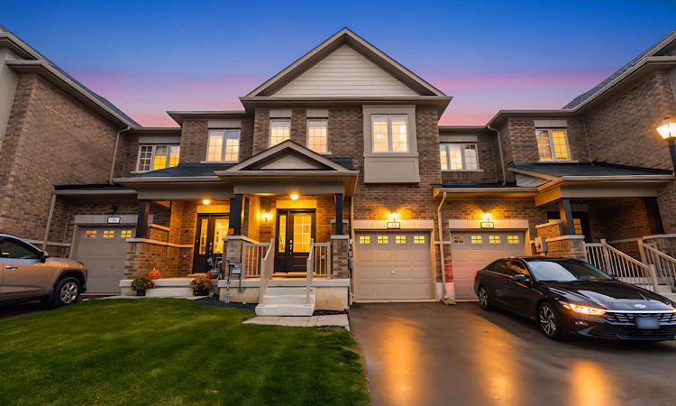 21 Sapphire Way
