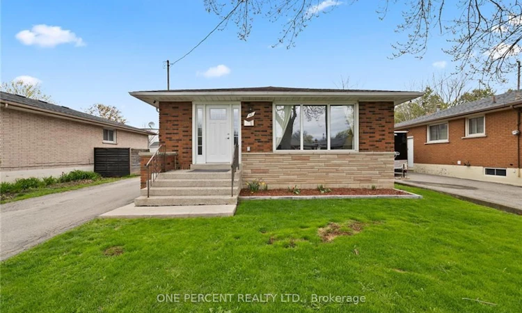 42 Atwater Crescent