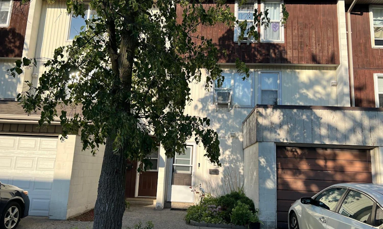 81-135 Chalmers Street S