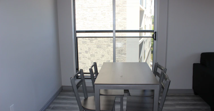 401H-275 Larch Street, Waterloo, ON, N2L 3R2 - 8