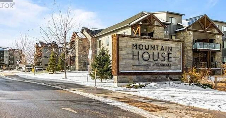 207-11 Beausoleil Lane, Blue Mountains, ON, L9Y 0Y5