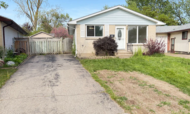 176 Culver Crescent