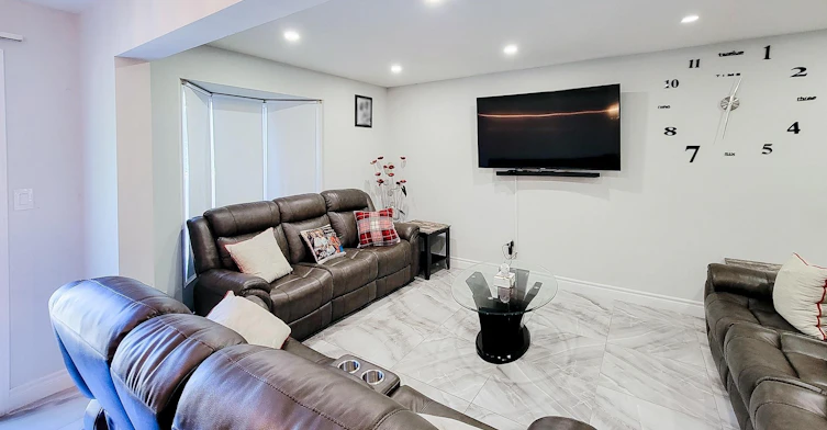 52-2 Royalwood Court, Hamilton, ON, L8E 4Z1 - 6