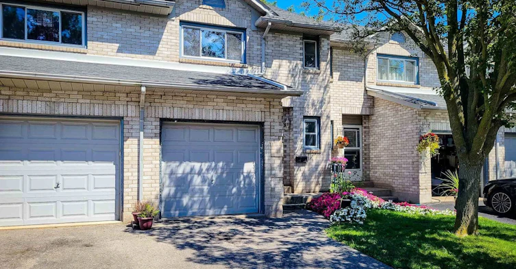 52-2 Royalwood Court, Hamilton, ON, L8E 4Z1 - 3