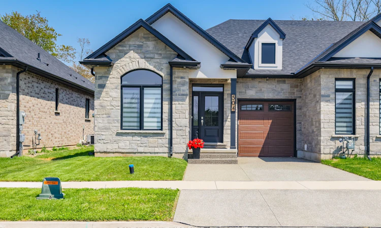 504 Royal Ridge Court