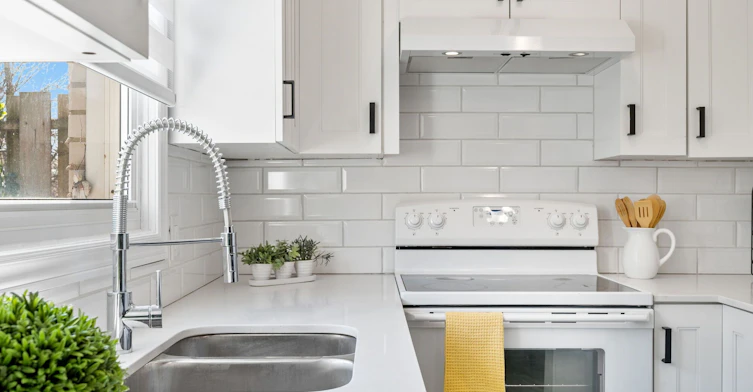 E-252 Bertie Street, Fort Erie, ON, L2A 1Z6 - 12