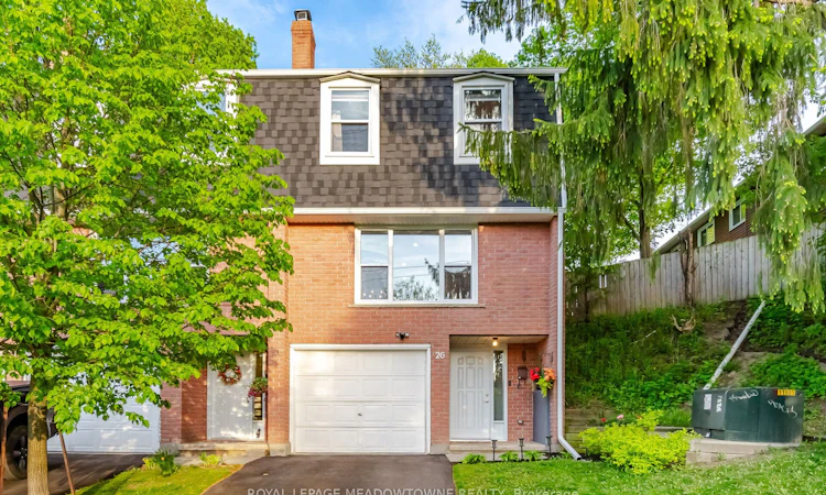 26-100 Bluevale Street N