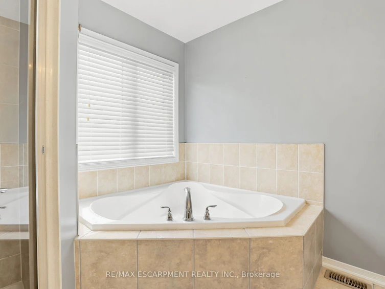 22 Cathedral Street, Hamilton, ON, L8B 0S3 - 28