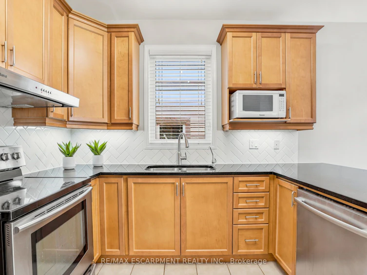 22 Cathedral Street, Hamilton, ON, L8B 0S3 - 12