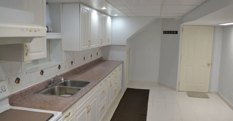 Basement-505 Mohawk Road W, Hamilton, ON, L9C 1X3 - 4