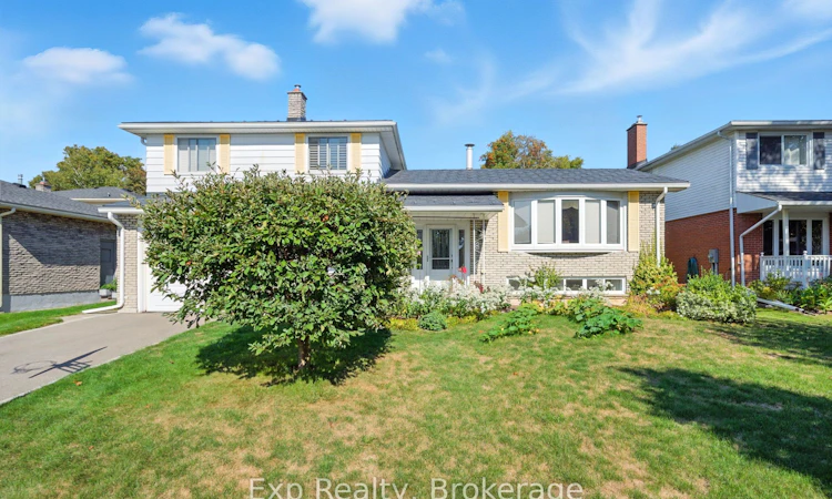 52 Bayview Crescent
