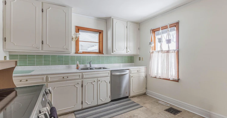 412 South Pelham Road, Welland, ON, L3C 3C6 - 12