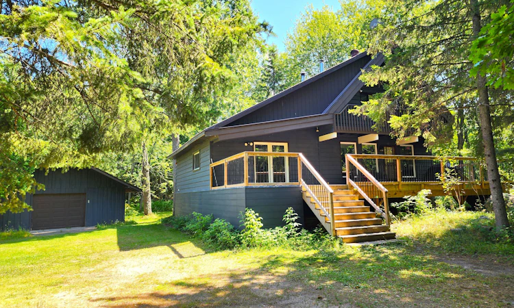 525 Waltonian Drive