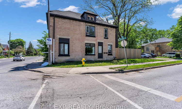 553 Quebec Street