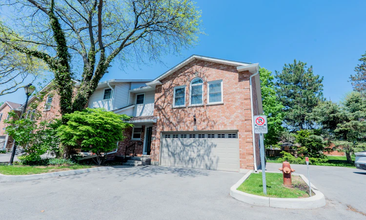 11-230 Meadowbrook Drive