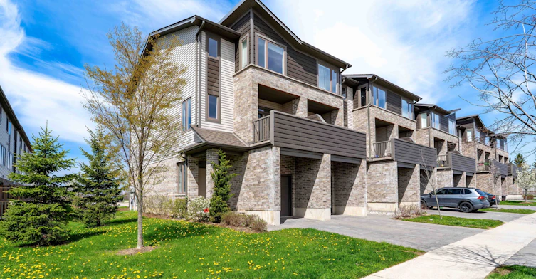 10-2060 Meadowgate Boulevard, London, ON, N6M 0H5 - 2