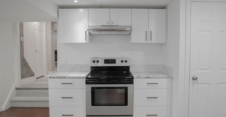 Lower-1 Crescent Court, Kawartha Lakes, ON, K9V 3Y8 - 5