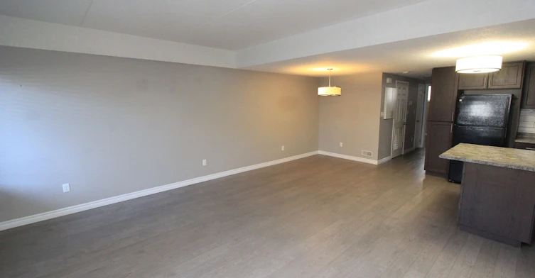 G-243 Rachel Crescent, Kitchener, ON, N2R 0E2 - 2