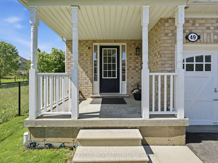 49 Blue Sky Trail, Hamilton, ON, L7L 1Z7 - 3