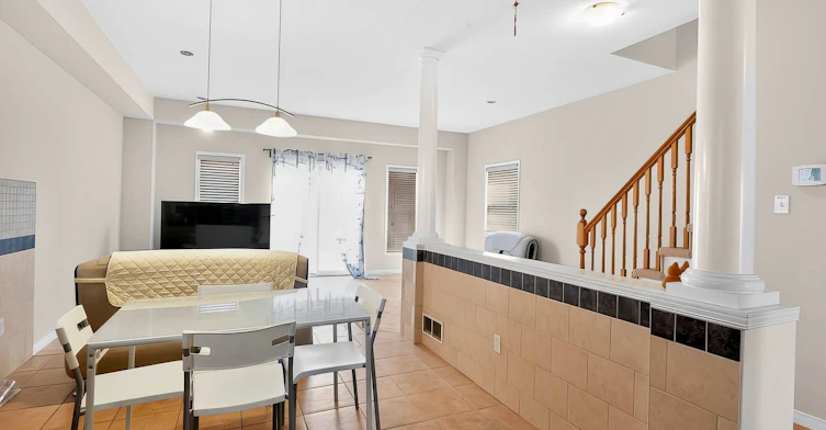 600 Winterberry Avenue, Waterloo, ON, N2V 2W5 - 7