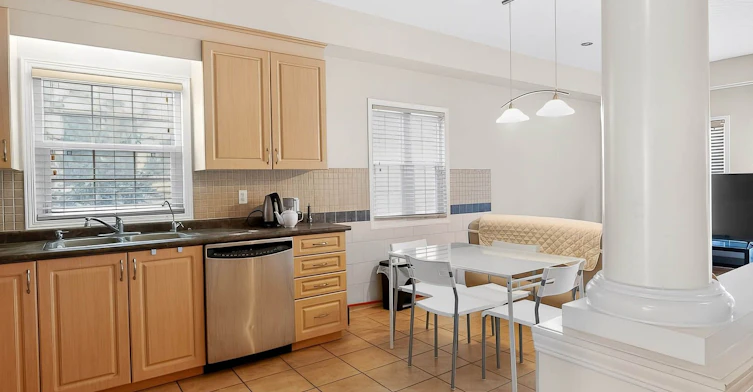 600 Winterberry Avenue, Waterloo, ON, N2V 2W5 - 6