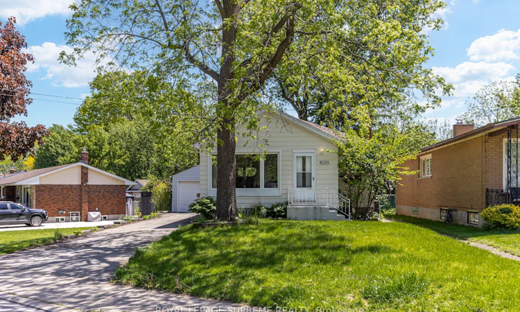 2922 Portage Road