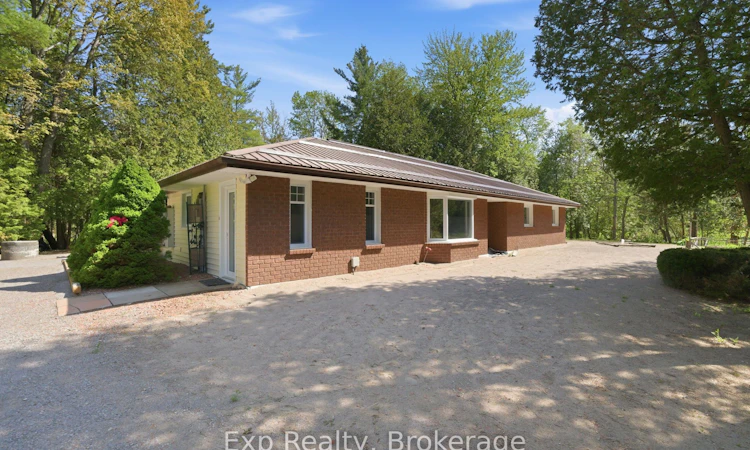 8227 Gilmour Road