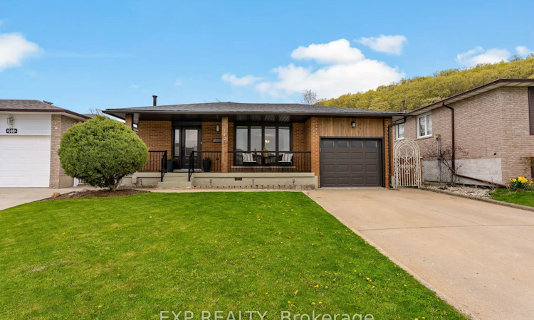 142 Marcella Crescent