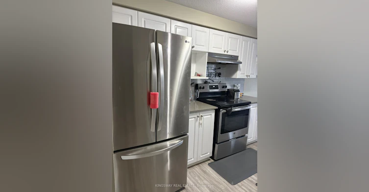 42 Foxglove Crescent N, Kitchener, ON, N2E 3Y7 - 3