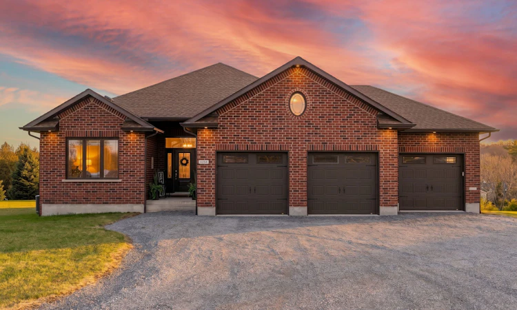 4 Sandstone Court