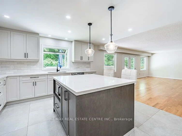 563 6th Concession Road W, Hamilton, ON, L8B 1N2 - 11