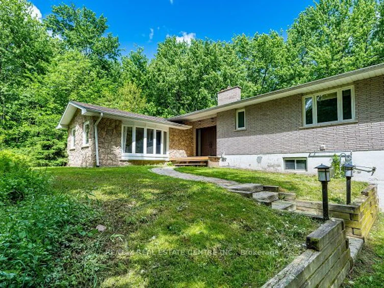 563 6th Concession Road W, Hamilton, ON, L8B 1N2 - 2