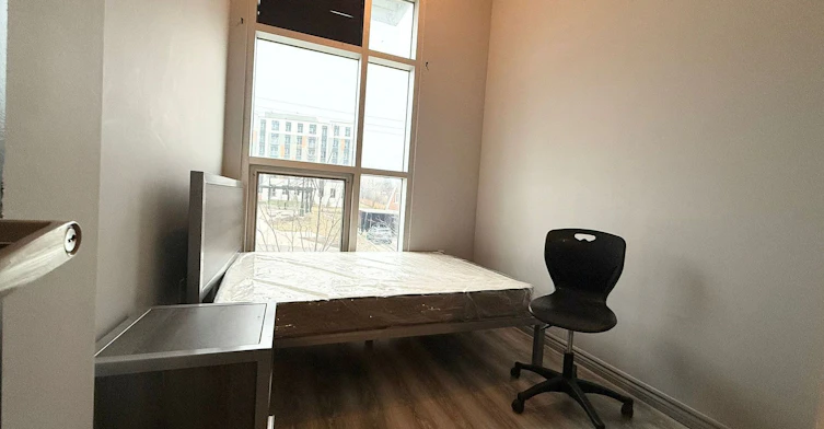 F101-275 Larch Street, Waterloo, ON, N2L 0J3 - 8