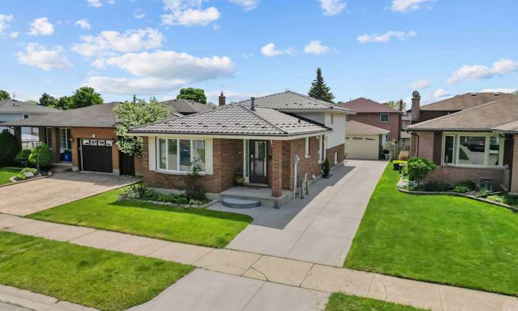 56 Classic Crescent