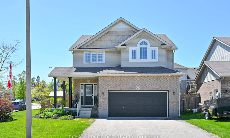 399 Rintoul Crescent
