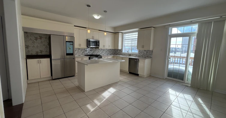 5 Savage Drive, Hamilton, ON, L0R 2H9 - 4