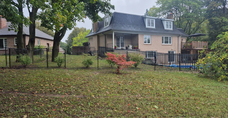 21 Post Horn Place, Waterloo, ON, N2L 5E8 - 2