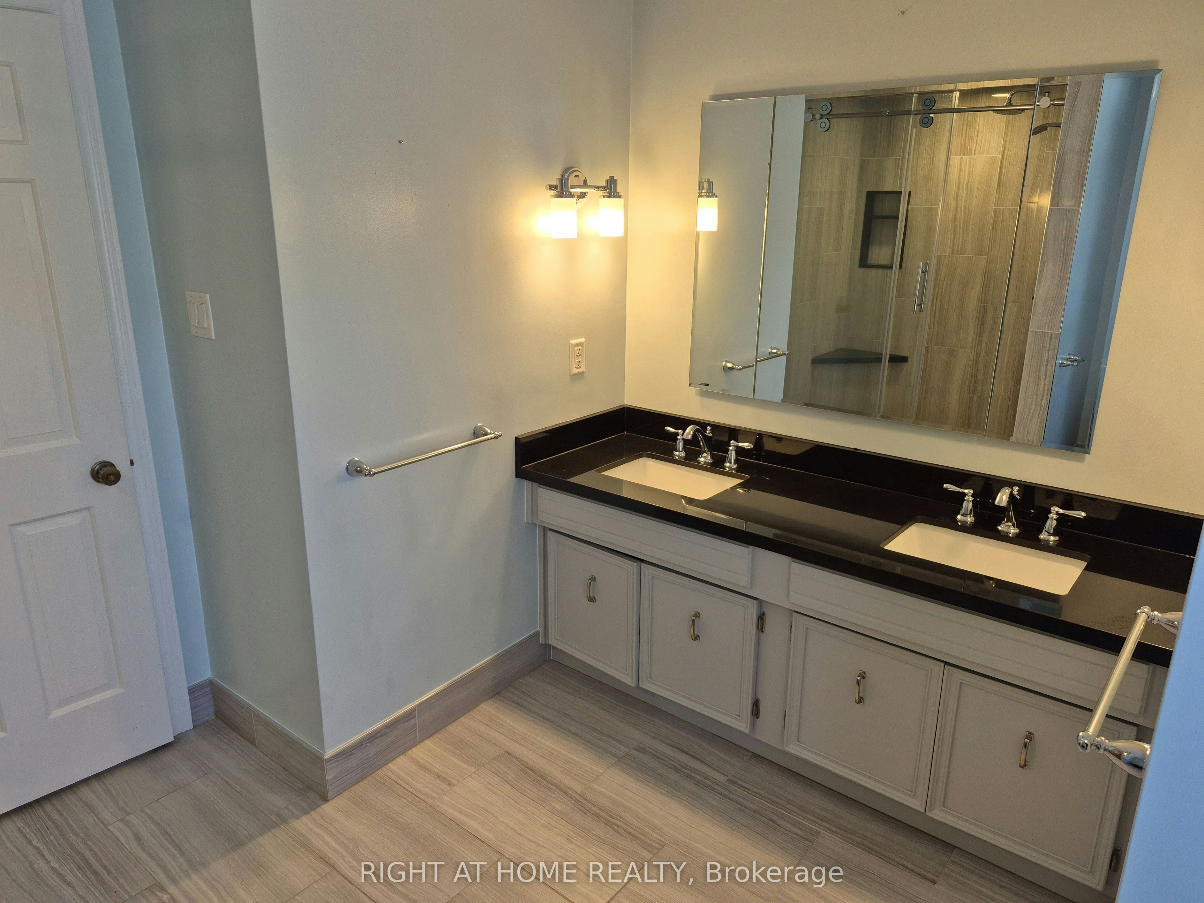21 Post Horn Place, Waterloo, ON, N2L 5E8 - 21