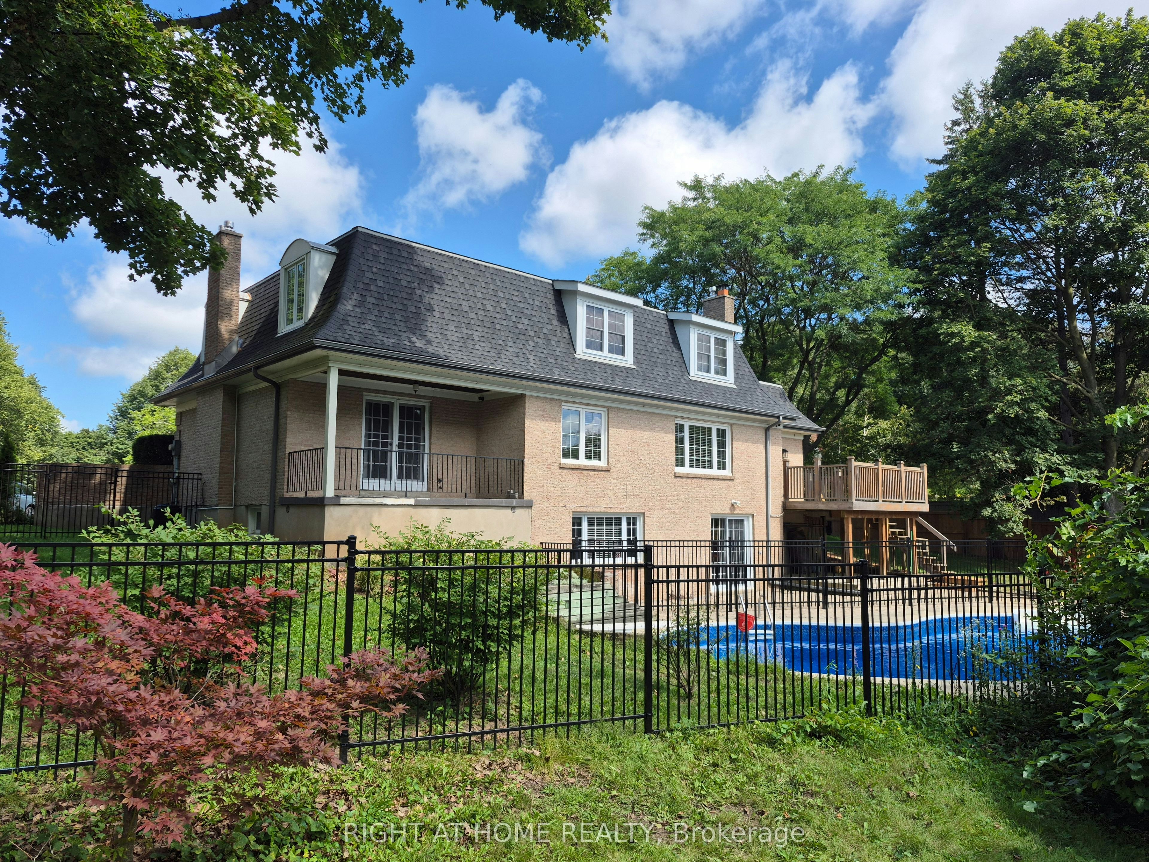 21 Post Horn Place, Waterloo, ON, N2L 5E8