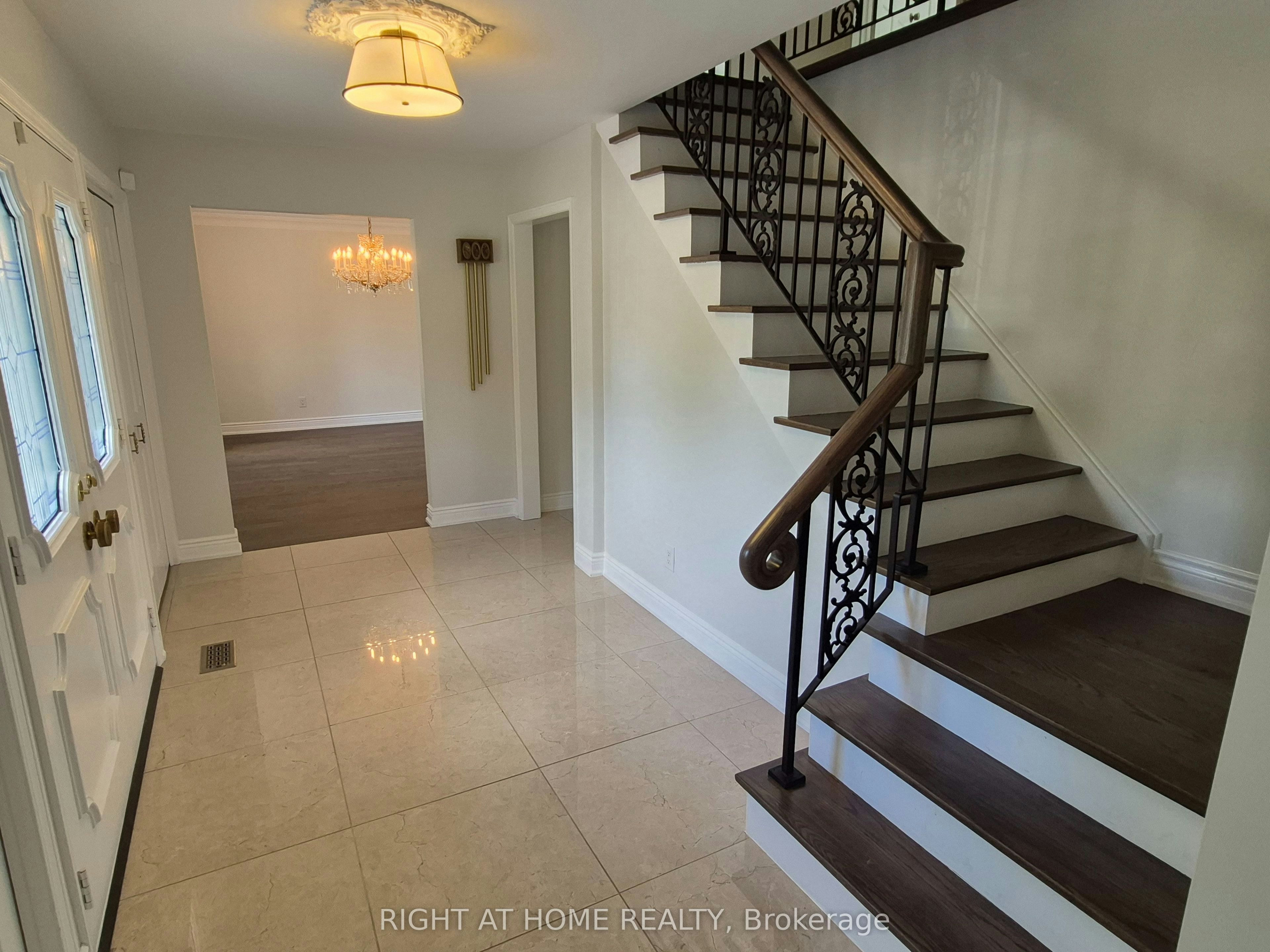 21 Post Horn Place, Waterloo, ON, N2L 5E8 - 18