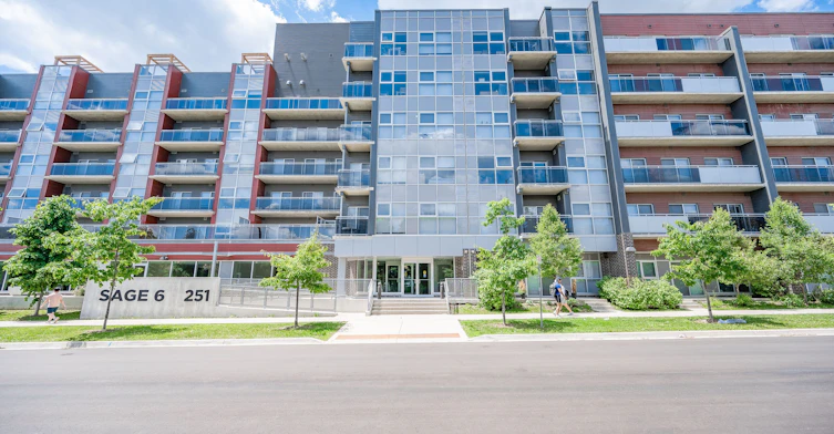 707-251 Hemlock Street, Waterloo, ON, N2L 0H2