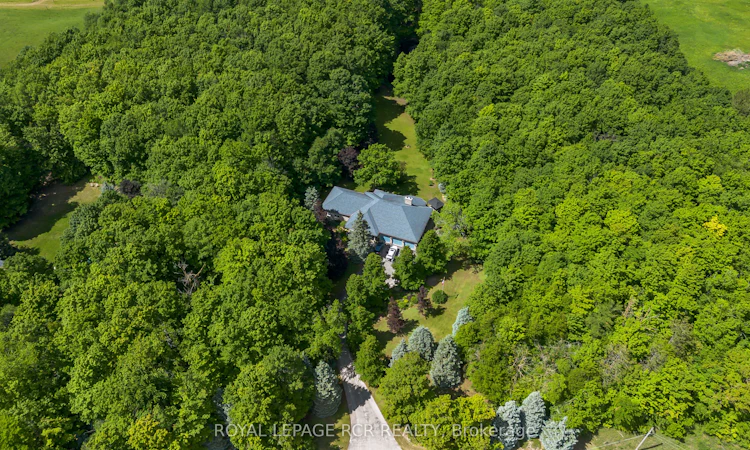 427057 25 Side Road