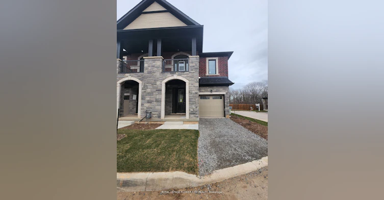 7432 Baycrest Common, Niagara Falls, ON, L2G 3L9 - 2