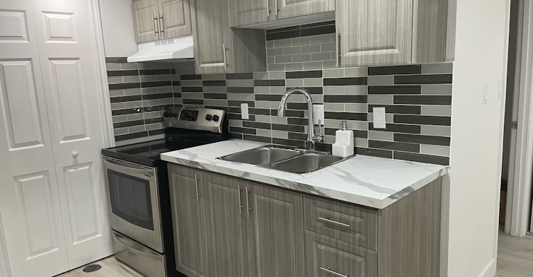 256 Birchcliffe Crescent, Hamilton, ON, L8T 4L2 - 4