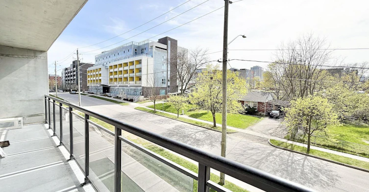 F210-275 Larch Street, Waterloo, ON, N2L 3R2 - 11