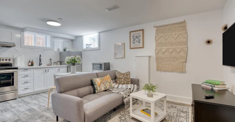 LOWER-239 Cloverdale Avenue E, Hamilton, ON, L8K 4M5 - 6