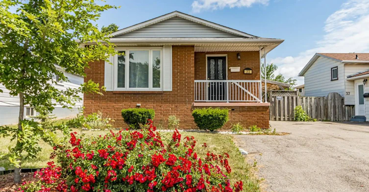 Upper-33 Behan Street, Hamilton, ON, L8T 4N5