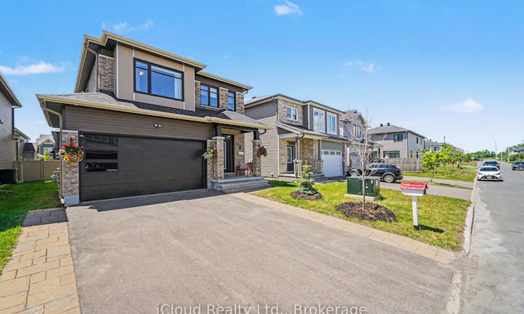 616 Moonflower Crescent
