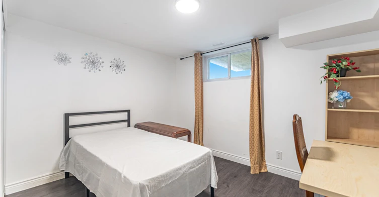 Main-406 Tamarack Drive, Waterloo, ON, N2L 4G6 - 7